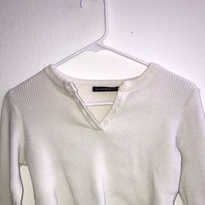 Brandy Melville cropped cream sweater